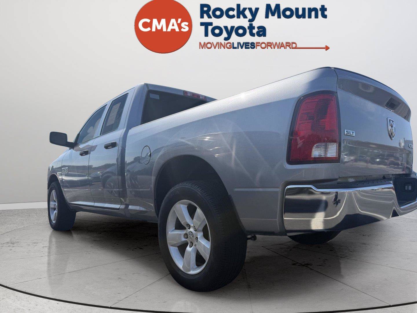 Used 2024 RAM 1500 Classic SLT AWD/4WD image 8