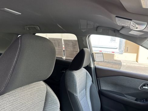 Certified 2022 Nissan Rogue SV image 19