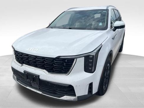 Used 2024 Kia Sorento S AWD/4WD image 3