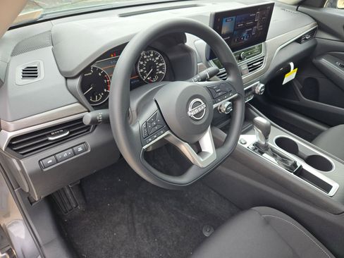 New 2026 Nissan Altima 2.5 SV FWD image 10