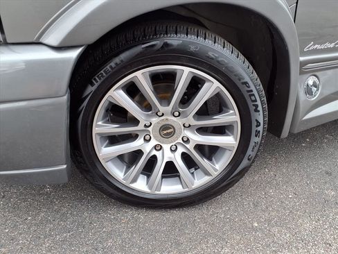 Used 2020 GMC Savana 2500 w/ Enhanced Convenience Package image 44