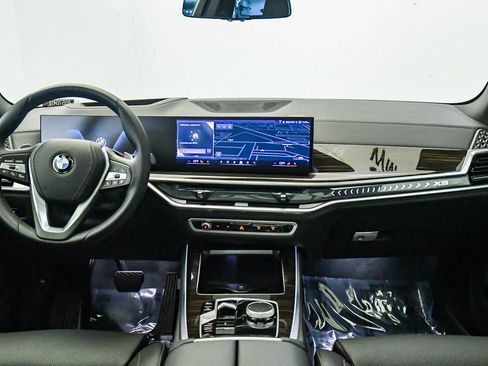 Used 2026 BMW X5 sDrive40i w/ Premium Package image 15