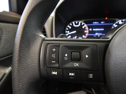 Used 2023 Nissan Rogue S AWD/4WD image 25