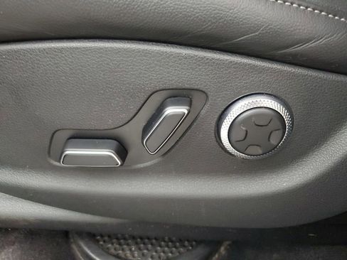 Used 2025 Genesis GV80 2.5T Standard AWD/4WD image 16