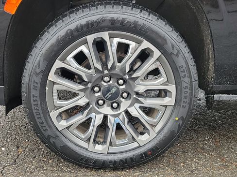 Certified 2023 GMC Yukon XL Denali Ultimate w/ LPO, Floor Liner Package image 12