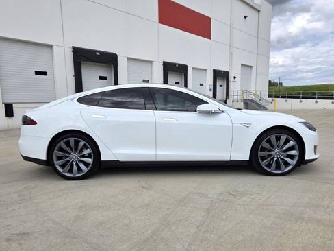 Used 2014 Tesla Model S 85 RWD image 4