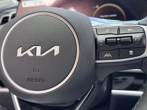 New 2025 Kia Sportage SX image 13