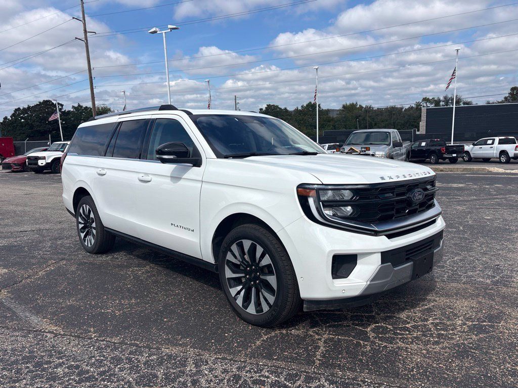 Used 2025 Ford Expedition Max Platinum w/ Driver's Package AWD/4WD image 1