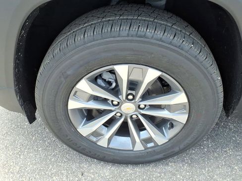New 2026 Chevrolet Equinox LT w/ Convenience Package II FWD image 9