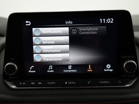 Used 2025 Nissan Rogue SV AWD/4WD image 30