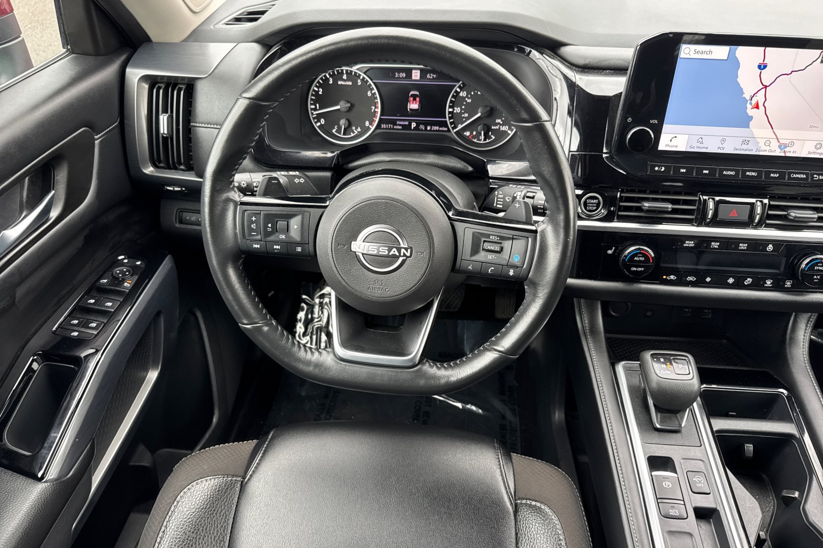 Certified 2023 Nissan Pathfinder SL w/ SL Premium Package FWD image 17