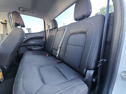 Used 2020 Chevrolet Colorado LT RWD image 17