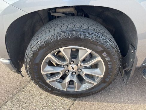 Used 2022 Chevrolet Silverado 1500 RST AWD/4WD image 9