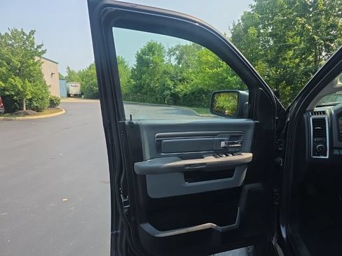 Used 2018 RAM 1500 Big Horn AWD/4WD image 12