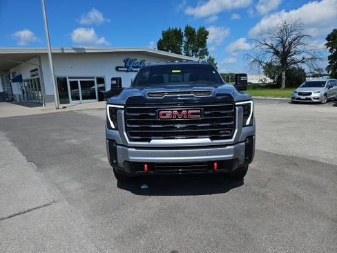 Used 2026 GMC Sierra 2500 AT4 w/ AT4 Premium Plus Package AWD/4WD image 3