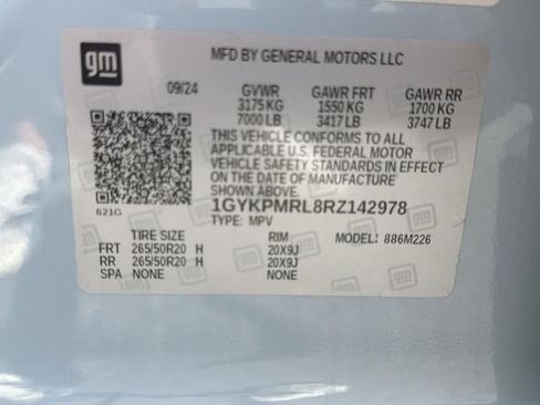 Certified 2024 Cadillac Lyriq Tech AWD/4WD image 36