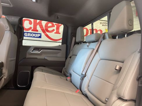New 2026 GMC Sierra 1500 SLT w/ SLT Premium Plus Package image 24