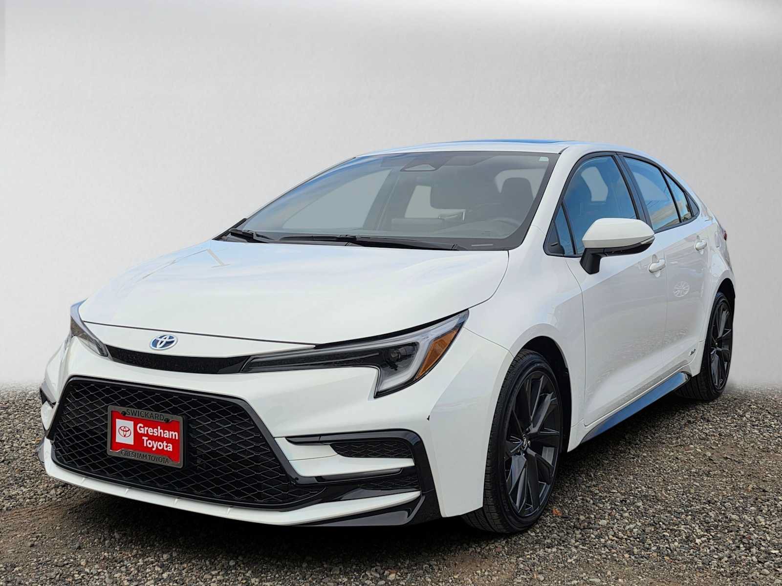 Used 2024 Toyota Corolla SE w/ SE Package AWD/4WD image 7