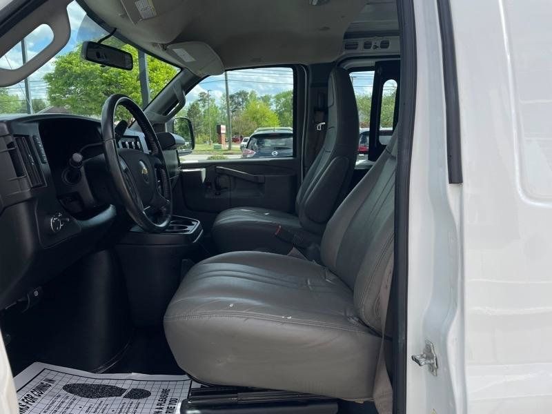 Used 2020 Chevrolet Express 3500 w/ Driver Convenience Package RWD image 10