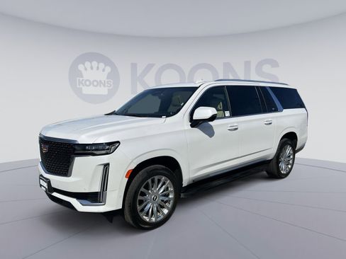 Used 2023 Cadillac Escalade ESV Premium Luxury RWD image 1