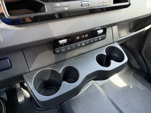 New 2025 Mercedes-Benz Sprinter 2500 image 9