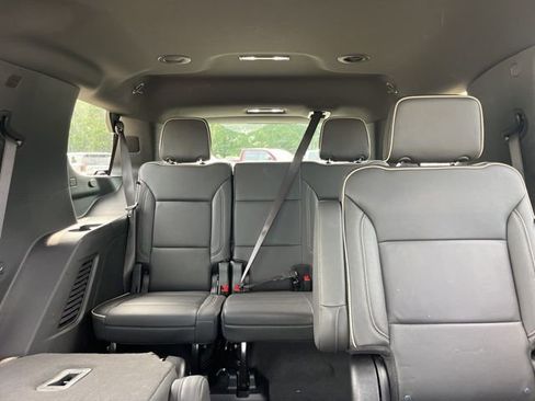 Used 2025 Chevrolet Tahoe Premier RWD image 40