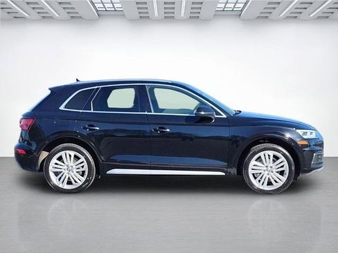 Used 2018 Audi Q5 2.0T Premium Plus w/ Premium Plus Package AWD/4WD image 2