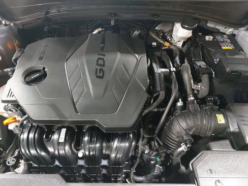 Used 2025 Kia Sportage LX image 29