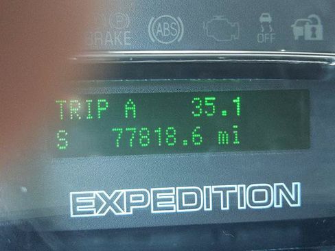 Used 2014 Ford Explorer XLT w/ Equipment Group 202A AWD/4WD image 24