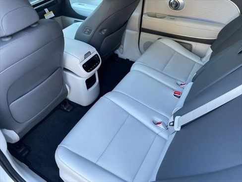 New 2026 Hyundai Ioniq 9 SEL w/ Tow & Go Package image 17