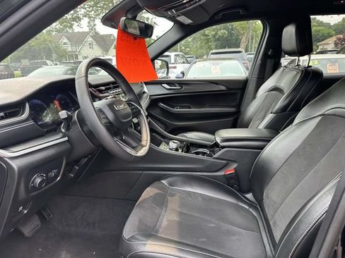 Certified 2023 Jeep Grand Cherokee Altitude AWD/4WD image 10