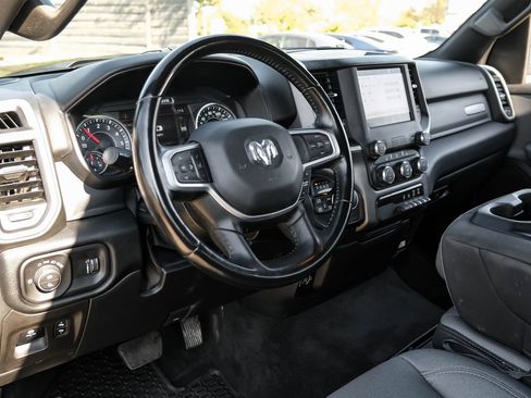 Used 2022 RAM 1500 Big Horn AWD/4WD image 3
