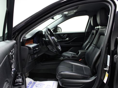 Used 2022 Lincoln Corsair Reserve w/ Elements Package image 12
