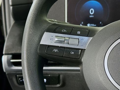 Used 2025 Hyundai Santa Cruz SEL image 16