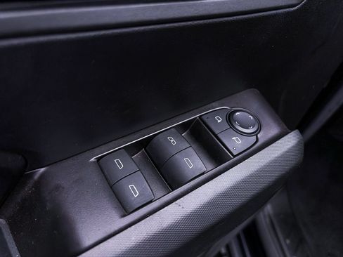 Used 2024 Chevrolet Colorado LT w/ LT Convenience Package RWD image 16