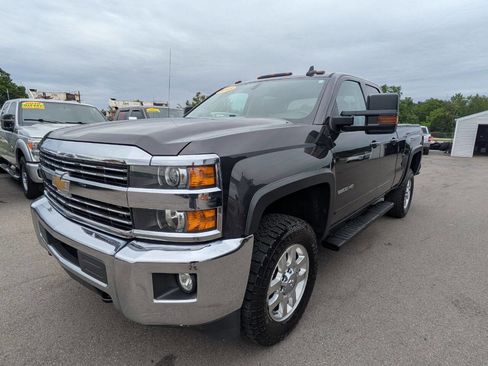 Used 2015 Chevrolet Silverado 2500 LT w/ LT Convenience Package AWD/4WD image 1