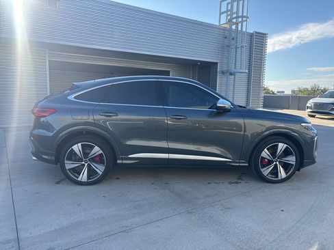 New 2026 Audi SQ5 Premium Plus image 4