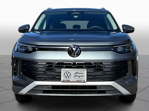 New 2026 Volkswagen Tiguan SE image 3