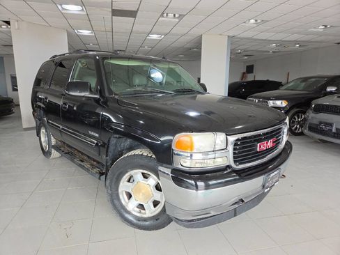 Used 2005 GMC Yukon SLT w/ SLT Preferred Equipment Group image 1