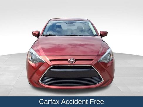 Used 2018 Toyota Yaris iA FWD image 3