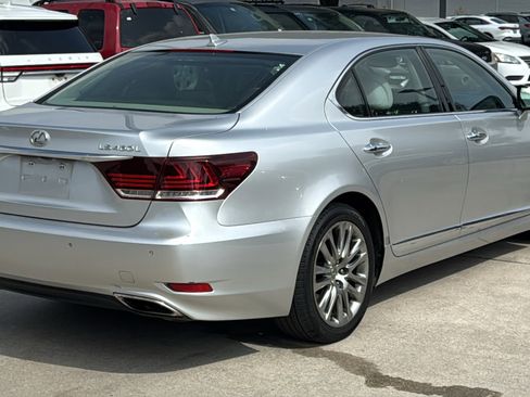 Used 2013 Lexus LS 460 L w/ Preferred Accessory Package image 7