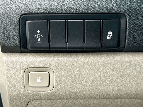 Used 2020 Kia Sedona LX FWD image 10