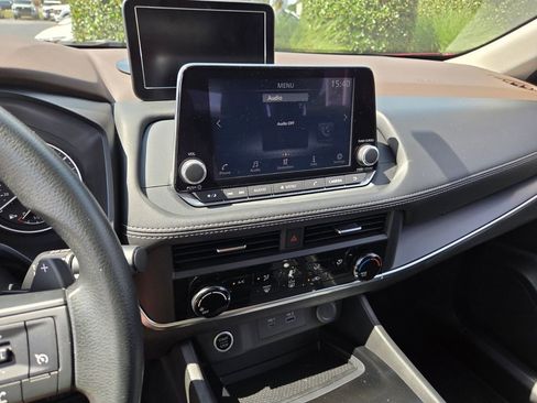 Used 2023 Nissan Rogue S FWD image 20
