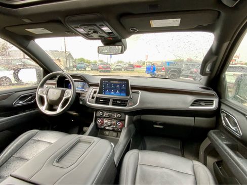 Used 2023 Chevrolet Tahoe Z71 w/ Off-Road Capability Package image 34