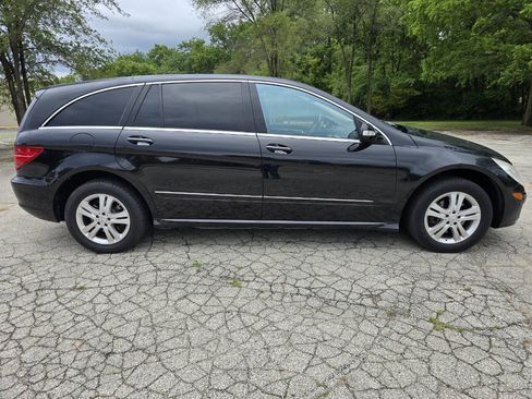 Used 2007 Mercedes-Benz R 500 4MATIC w/ P2 Pkg image 4