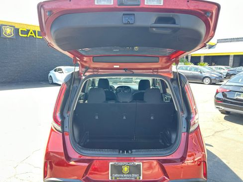 Used 2023 Kia Soul LX w/ LX Technology Package FWD image 20