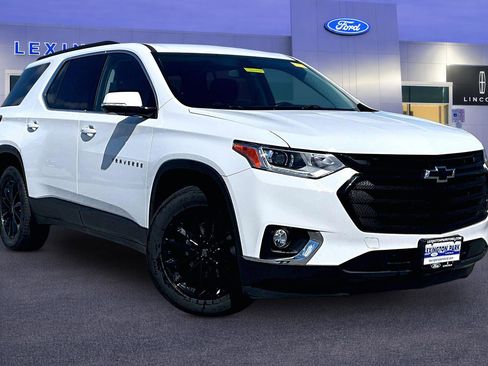 Used 2019 Chevrolet Traverse LT w/ LPO, Black Accent Package image 1