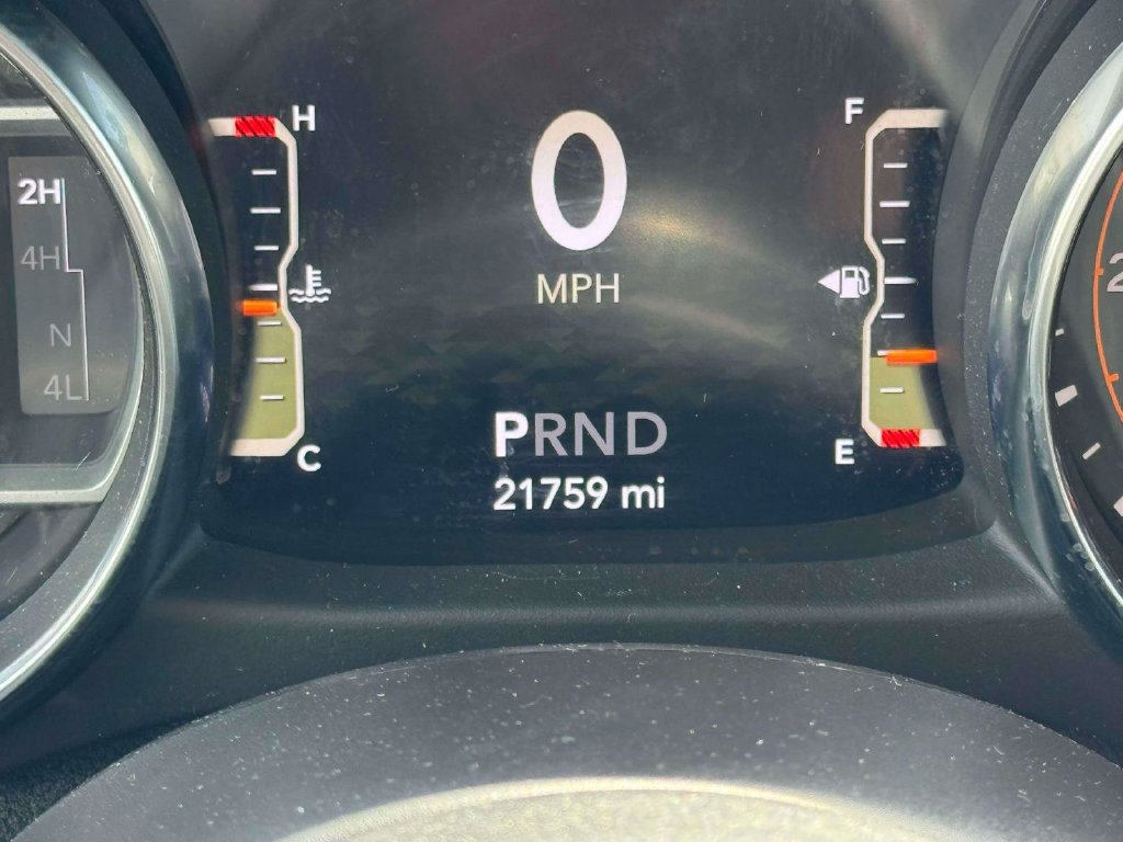 Used 2021 Jeep Wrangler Unlimited Sahara AWD/4WD image 24