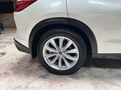 Used 2019 INFINITI QX50 Luxe w/ Cargo Package AWD/4WD image 34