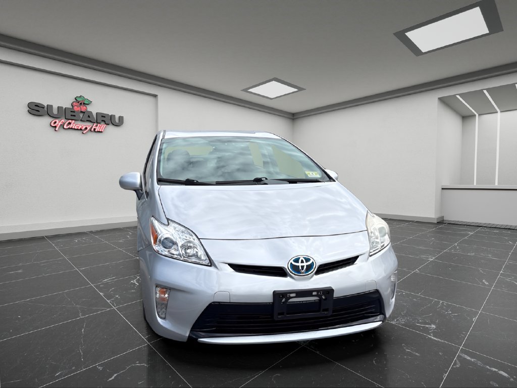 Used 2015 Toyota Prius Two FWD image 3
